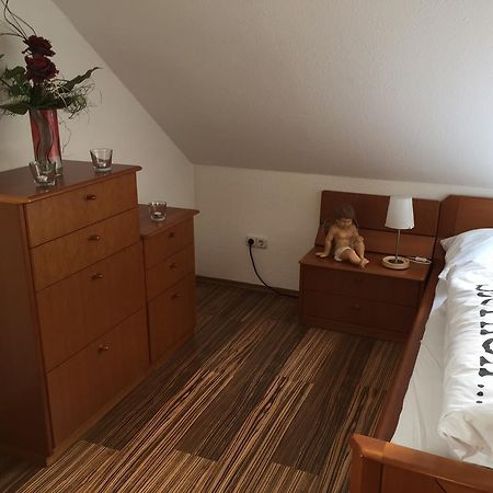 Gaestezimmer Hausaeckerweg 에를랑겐 외부 사진